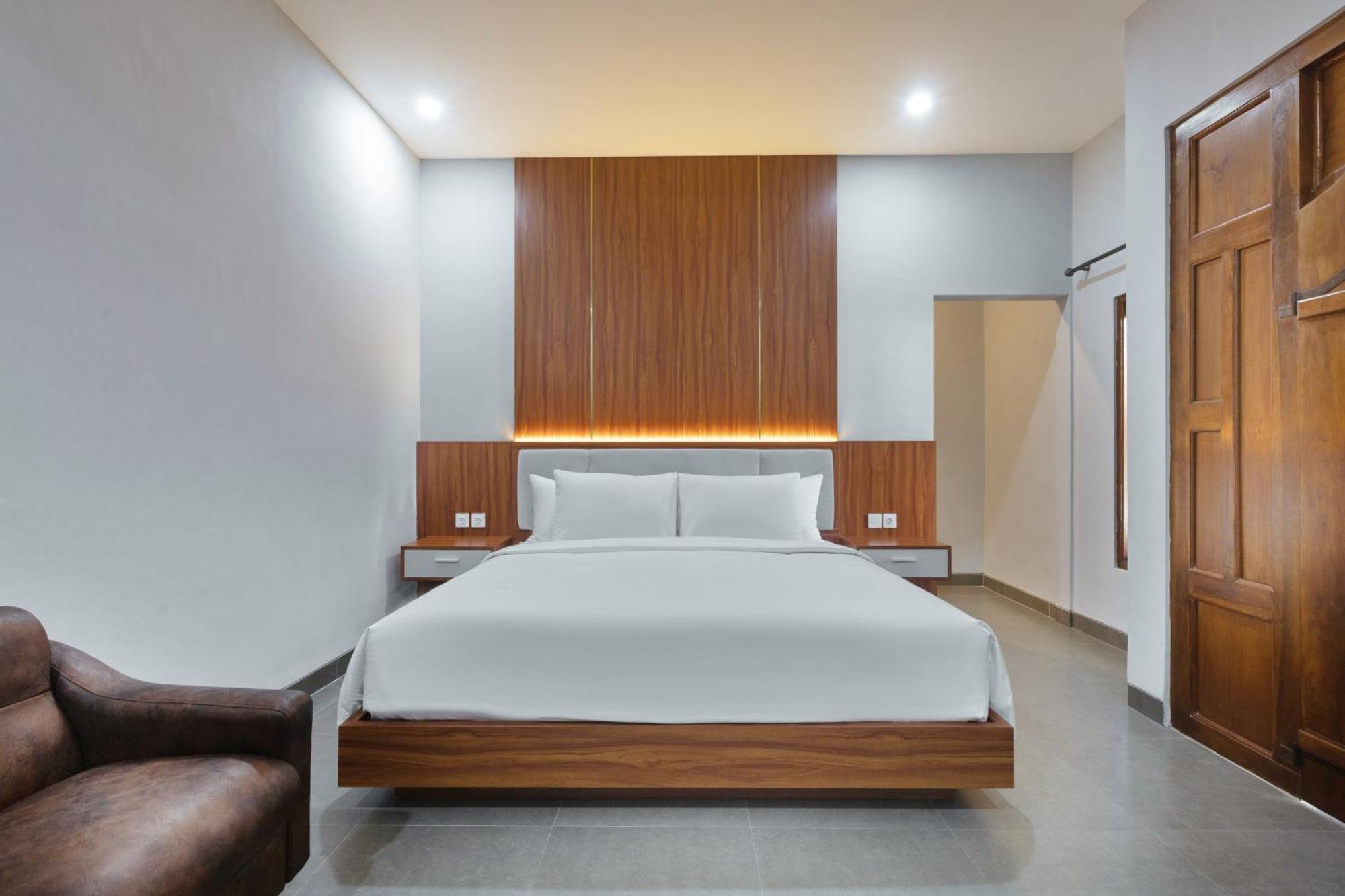 Imah Bali At Basangkasa Villa Seminyak (Bali)